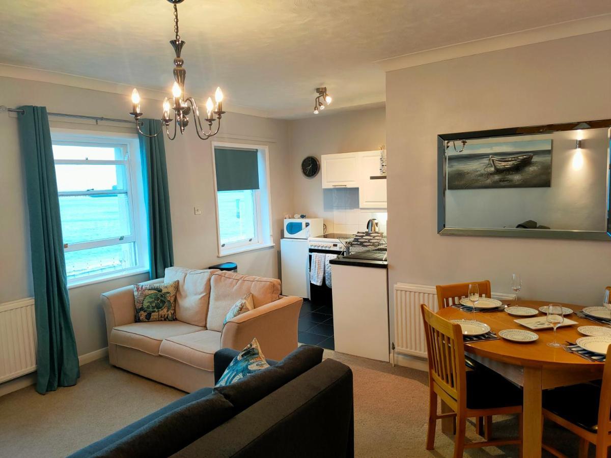 Sunrise View - Beachfront Apartment, Weymouth Buitenkant foto